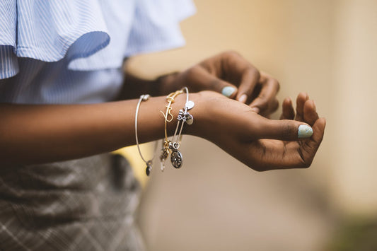 How to Pick the Right Piece of Jewelry for Your Style